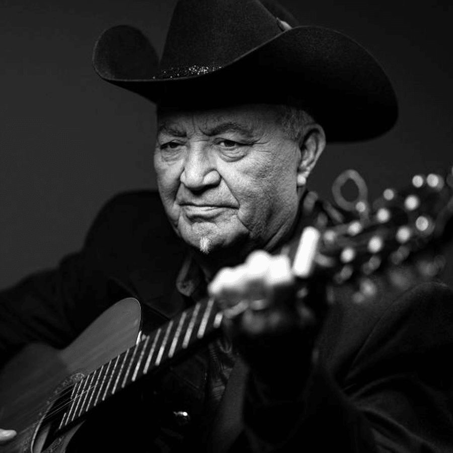 Eliades Ochoa